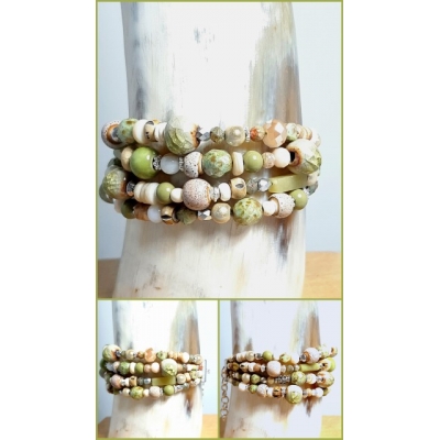 kralenarmband in zacht groen en beige kralenarmband in zacht groen en beige